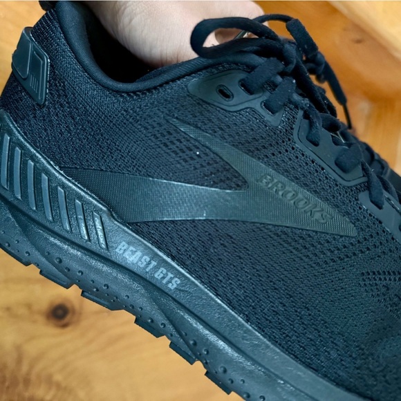 Brooks Men's Beast GTS 24 Running Shoes | Size 9.5 E (Extra Wide) - Picture 5 of 9